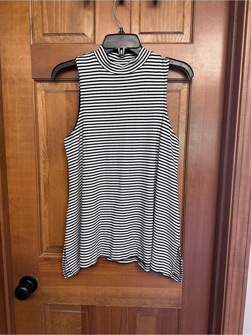 Mossimo Supply Co. Black & White Striped Mock Neck Tank Size M